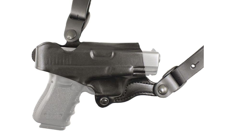 11hba8bz0-desantis-new-york-undercover-shoulder