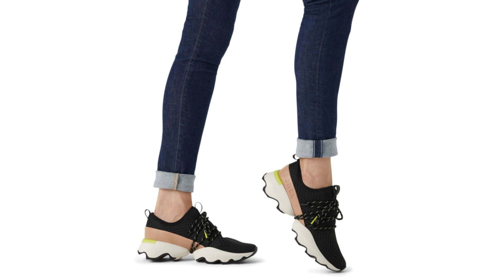 sorel kinetic sneaker black