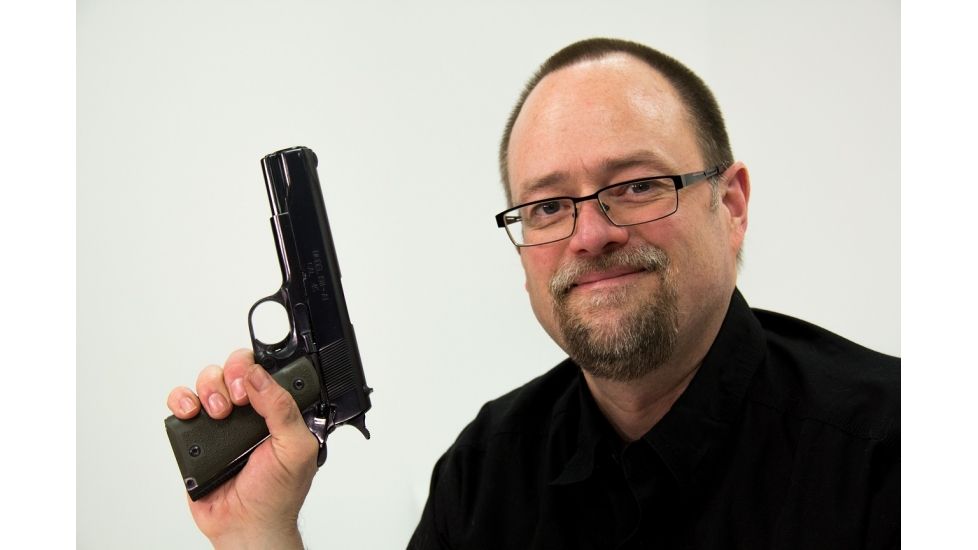 how to easily clean a 1911 pistol