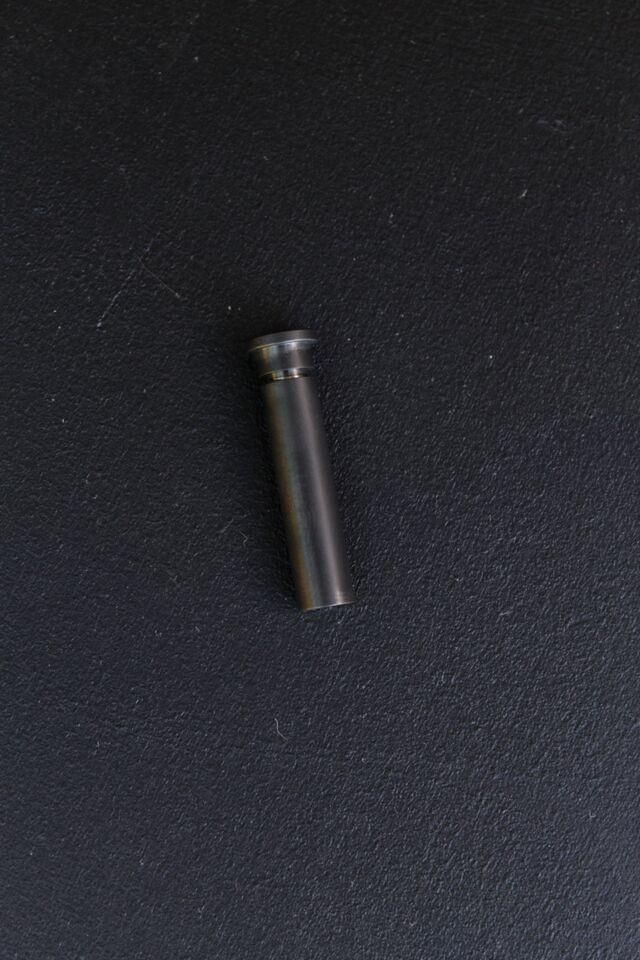 V Seven Titanium Scar Pin